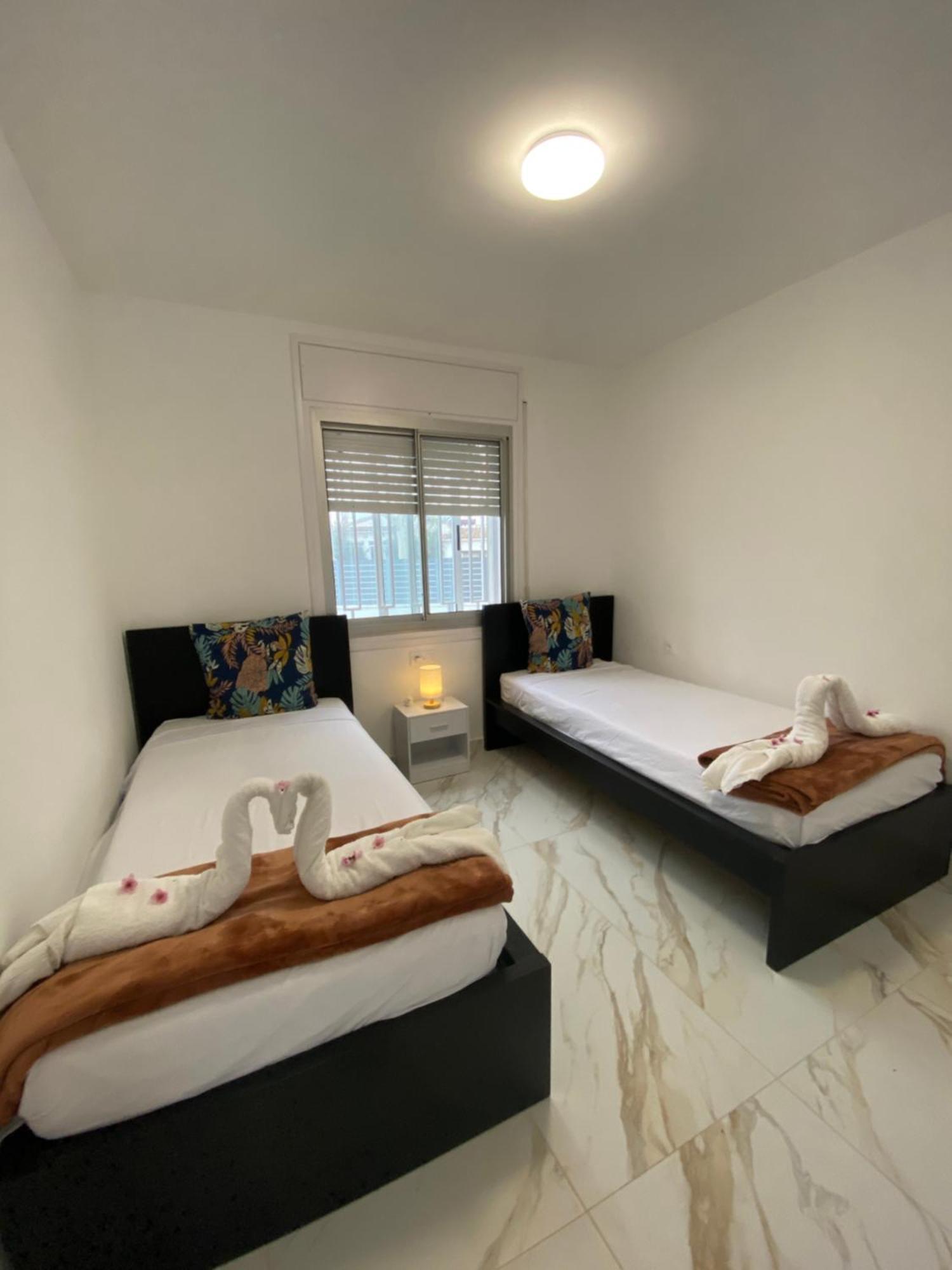 Requesens Playa Apartment Empuriabrava Bagian luar foto