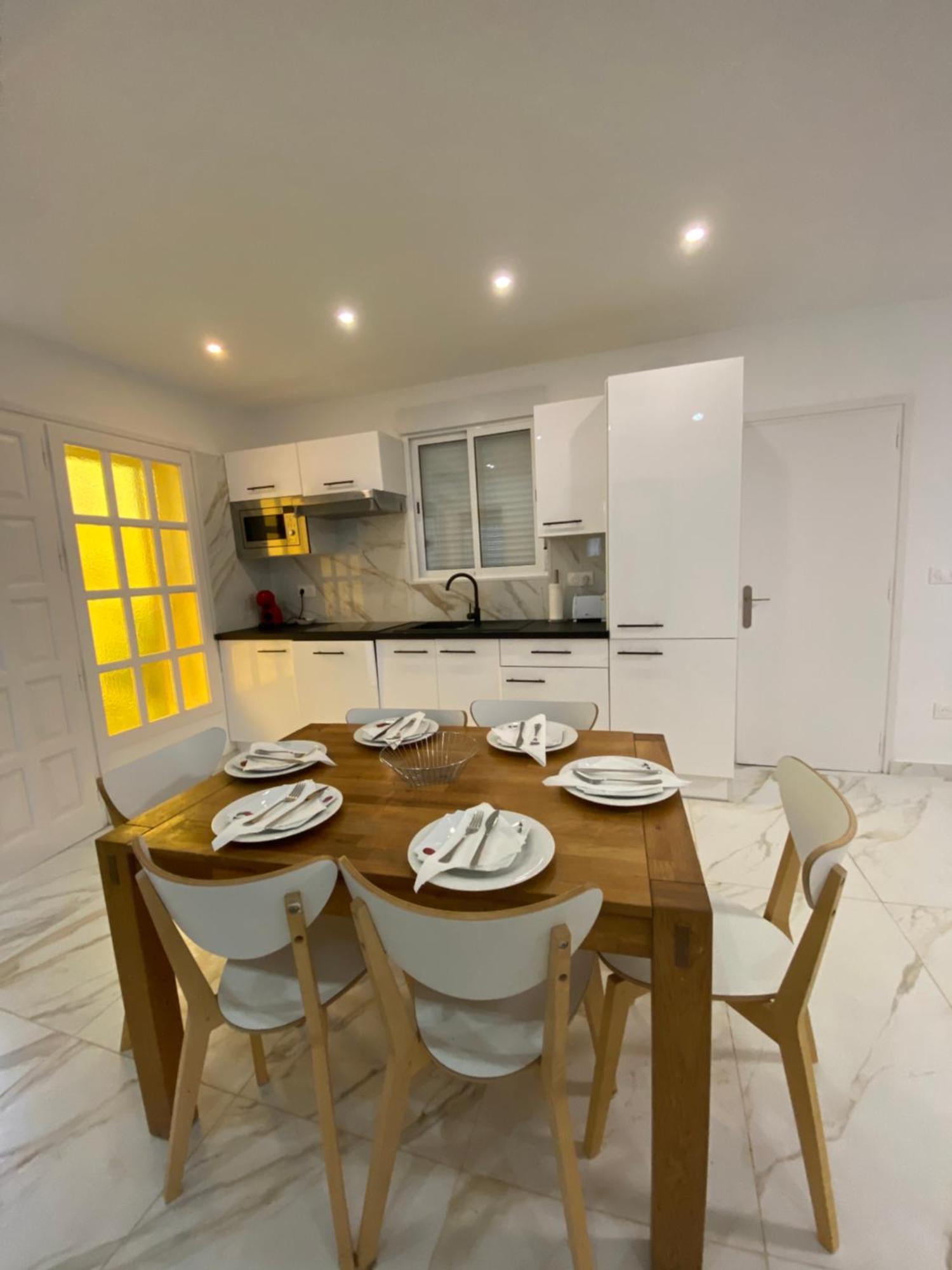 Requesens Playa Apartment Empuriabrava Bagian luar foto