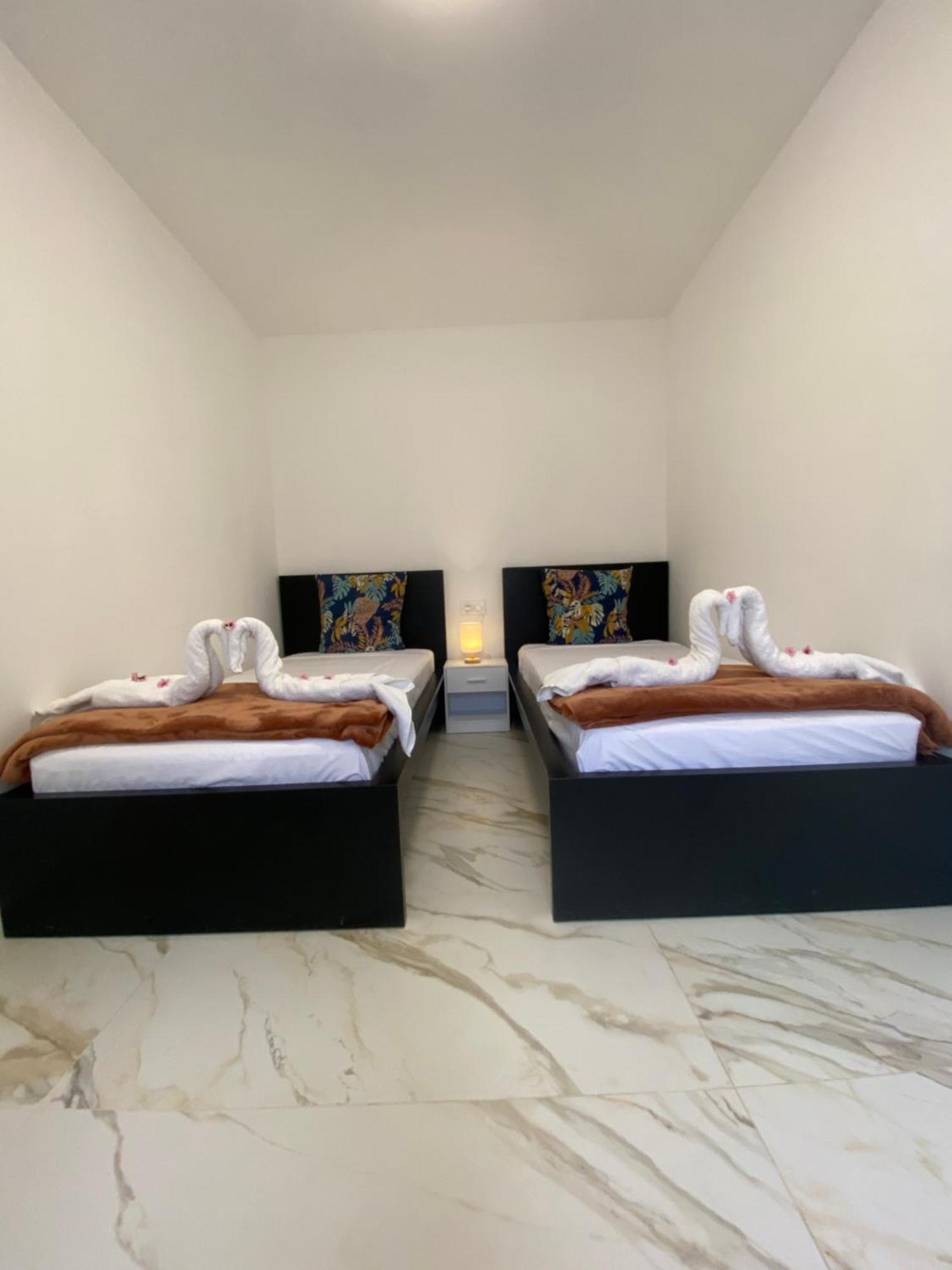 Requesens Playa Apartment Empuriabrava Bagian luar foto