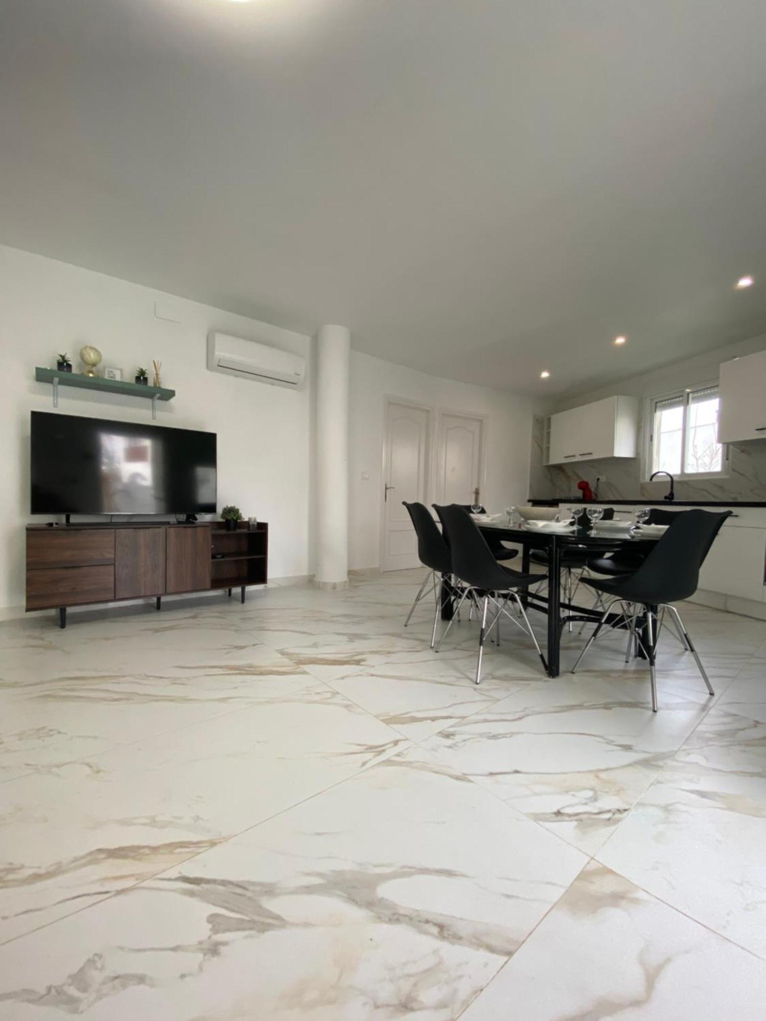 Requesens Playa Apartment Empuriabrava Bagian luar foto