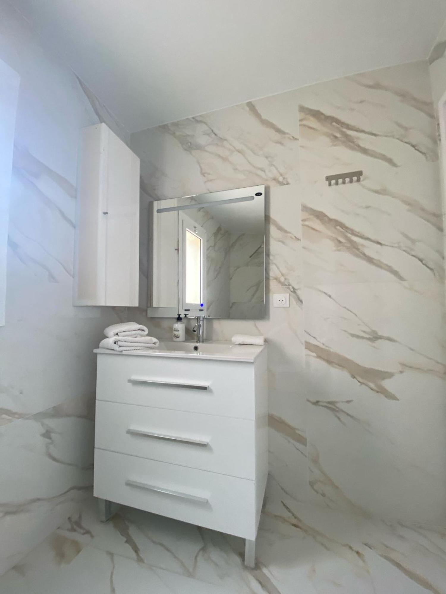 Requesens Playa Apartment Empuriabrava Bagian luar foto