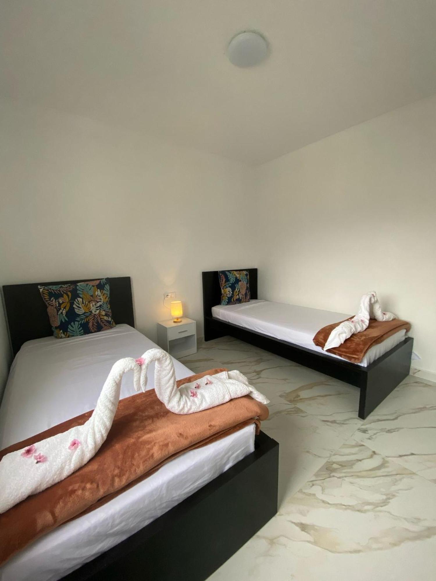 Requesens Playa Apartment Empuriabrava Bagian luar foto